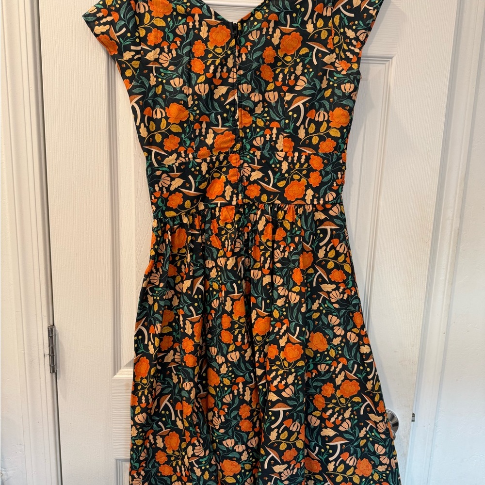 Retrolicious fall foliage mushrooms Greta dress - small - Picture 3 of 3